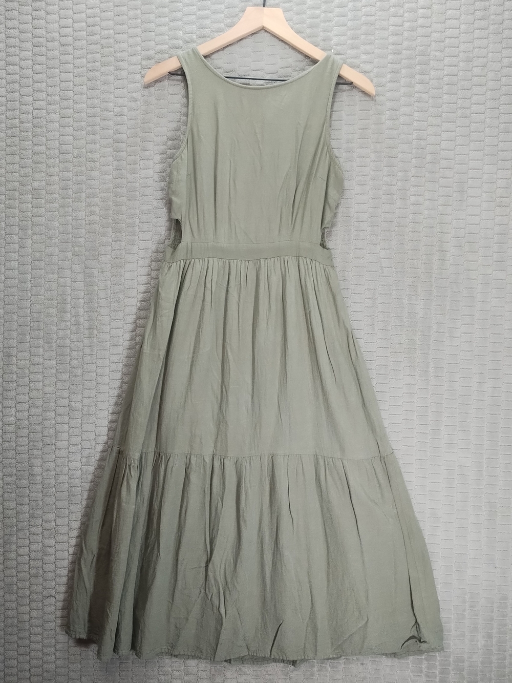 Japna Tiered Sage Green Midi Dress -Open Back- Sz M
